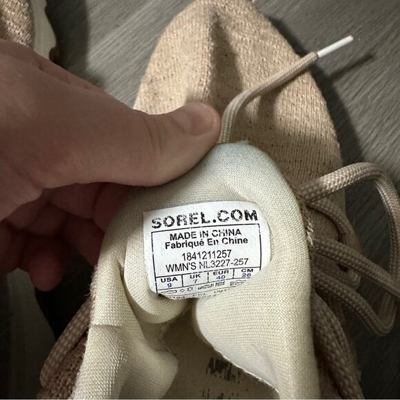 Sorel Kinetic‎ Lace Up Sneaker Tennis Shoes in Natural Tan/Blush Size 9 - Picture 8 of 13